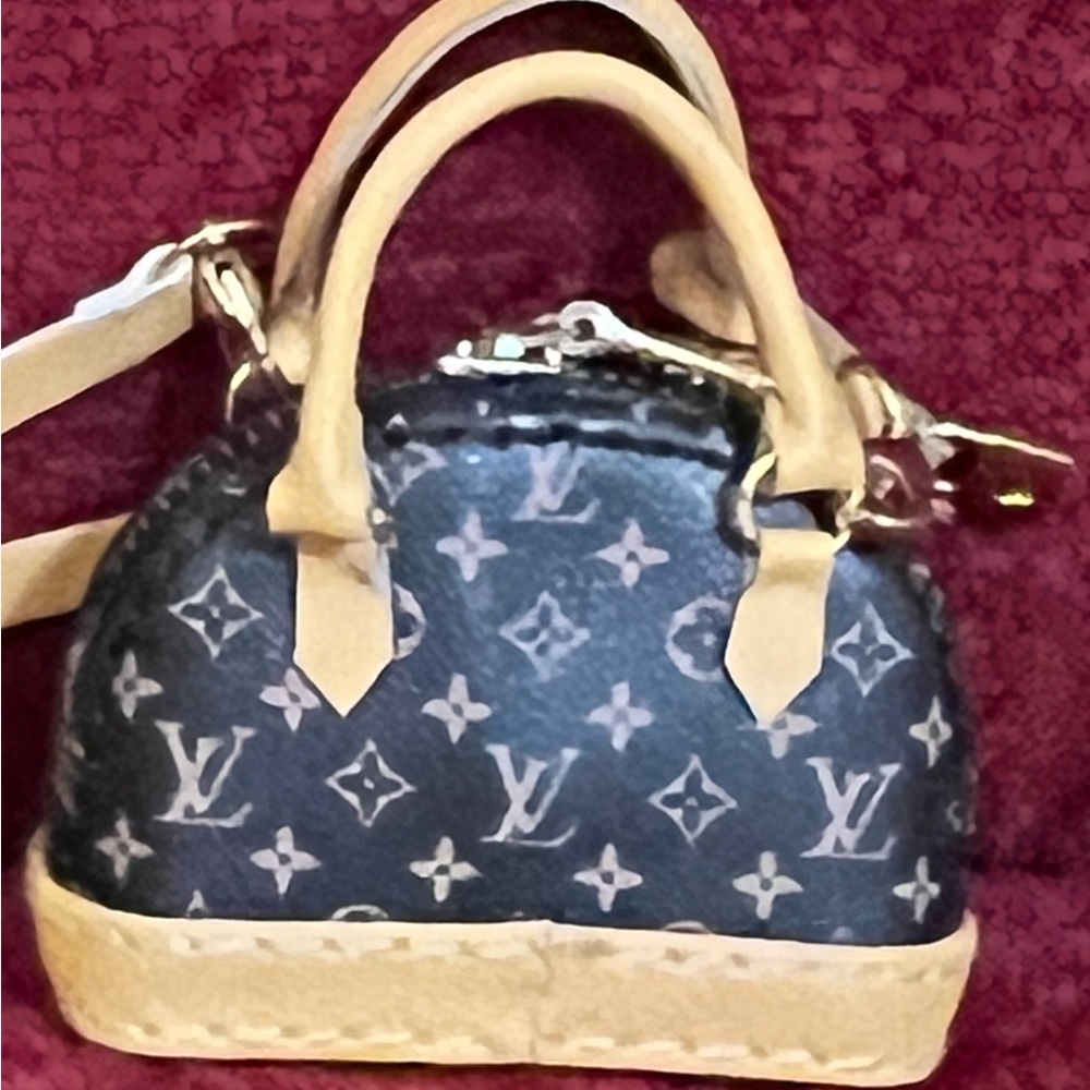 HANDCRAFTED FASHION BAG CHARM - NWOT.